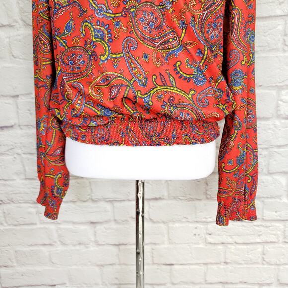 Vintage 70s Lady Arrow Bold Red Paisley Polyester Blouse Smocked Bottom Fits M/L - Picture 7 of 12